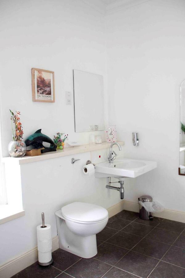 Вилла Airlie House Self Catering Стратайр Экстерьер фото